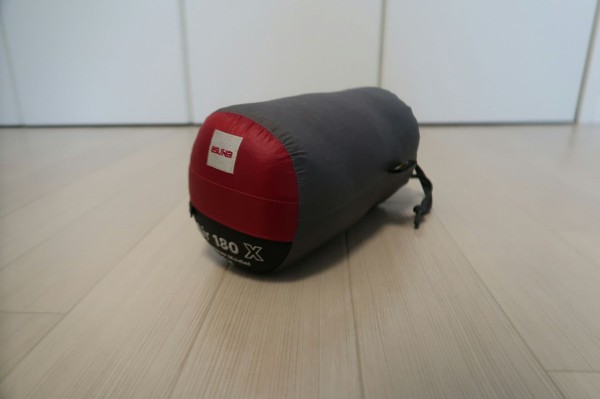 愛用の夏用シュラフ：ISUKA(イスカ) Air 180X : 絶対にマネをし