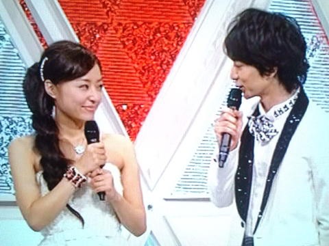 井上真央 と 松本潤 嵐 との かけ合い ２０１１年nhk紅白の大舞台にて 井上真央 のずっとずっと明るく元気な性格が好き