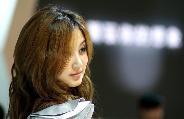 会社の美人受付嬢がいなくなった フィリピーナの彼女と付き合う フィリピンパブの攻略と真実