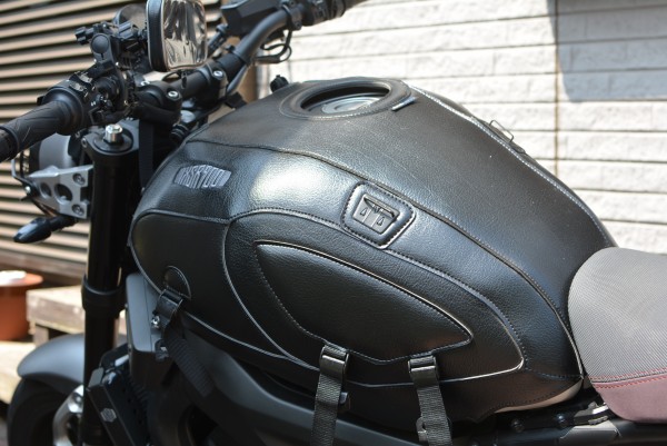 XSR900にBAGSTERバグスターのタンクカバー : XSR900(SuperCub50