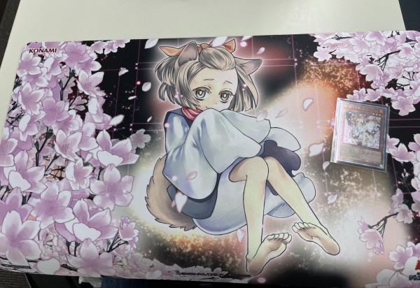 遊戯王 灰流うららプレイマット 価格相場 サテライトショップ限定