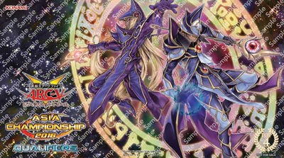 遊戯王 Asia Championship 2016にて配布される「沈黙の剣士－サイレント・ソードマン」＆「沈黙の魔術師－サイレント・マジシャン」 プレイマットなど公開！ : 遊戯とヴァンガード