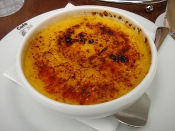 おいしいクリームブリュレを発見 横浜赤レンガ倉庫のカフェ Cafe Madu カフェマディ 横浜ブログ