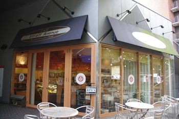 再訪 日本でいただけるのはここだけ 横浜山下公園の近くにあるカフェ Cafe Elliott Avenue カフェ エリオット アベニュー でいただく エスプレッソ ビバーチェ の絶品カフェラテ 横浜ブログ