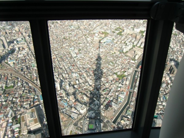 Photo 326 東京スカイツリータワーから見たスカイツリータワーの影 東京都墨田区 東京スカイツリータワー天望回廊 くまぷうphotoblog