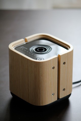 無駄に天然木を用いた蚊取り器具CASTROを買ってみた : 熊山准のおブログ