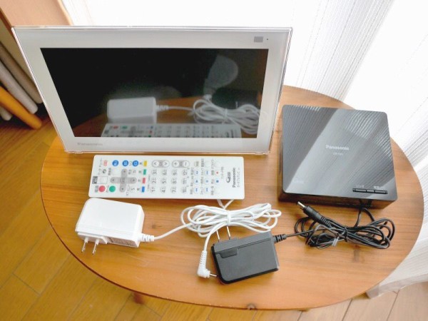 ポータブルテレビ　パナソニック　VIERA UN-10E7 Panasonic ポータブルTV UN-10E7 ビエラ VIERA パナソニック