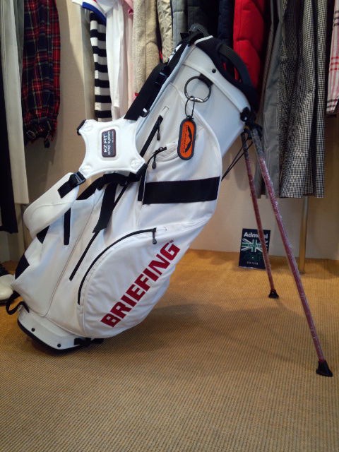 白のBRIEFINGキャディバッグ入荷♪ : COLONY苦楽園 BLOG