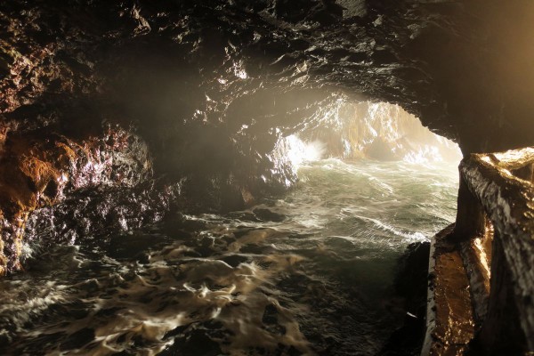 三段壁 洞窟 呉鳥人 くれとりびと