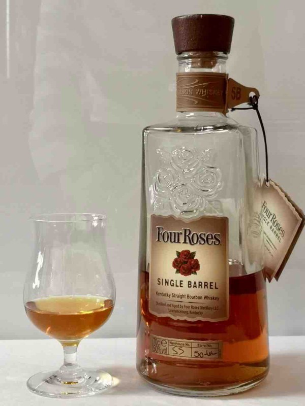 A95未開栓✨　Four Roses Bourbon ウイスキー　モルトグレーン Amazon.co.jp: Four Roses(フォアローゼズ) ウイスキー750ml
