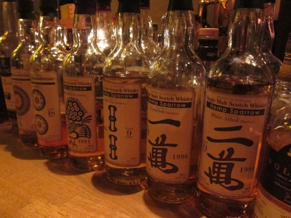 オールドボトル デュワーズ ホワイトラベル TINキャップ ティンキャップ オールドボトル デュワーズ ホワイトラベル TINキャップ