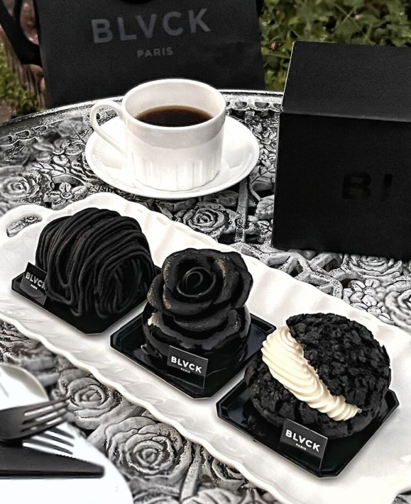 世界初】ラグジュアリーブランド「ブラックパリ」の漆黒のスイーツが