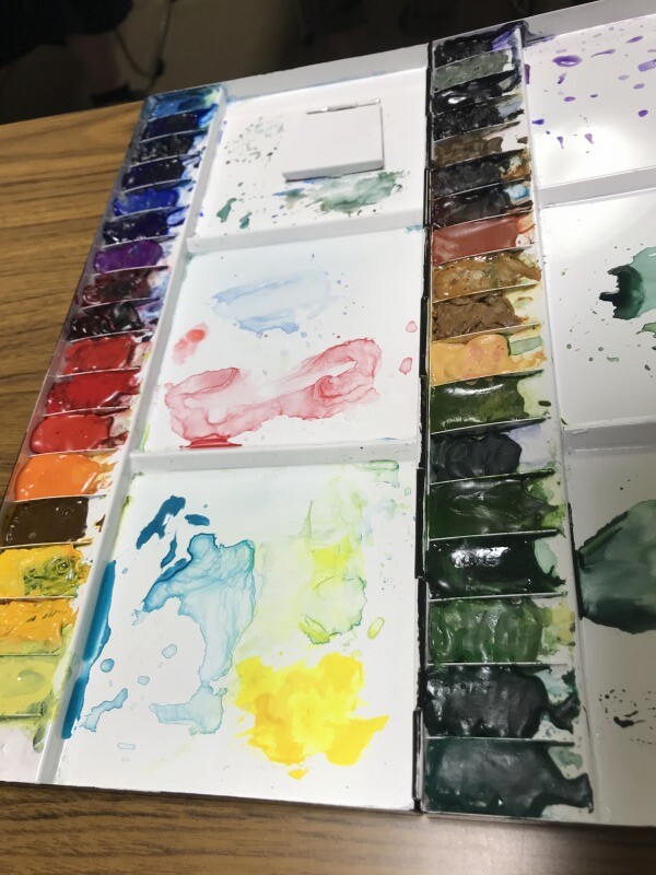 透明水彩画初心者こそ☆パレットの絵の具は「満タン」がおススメ