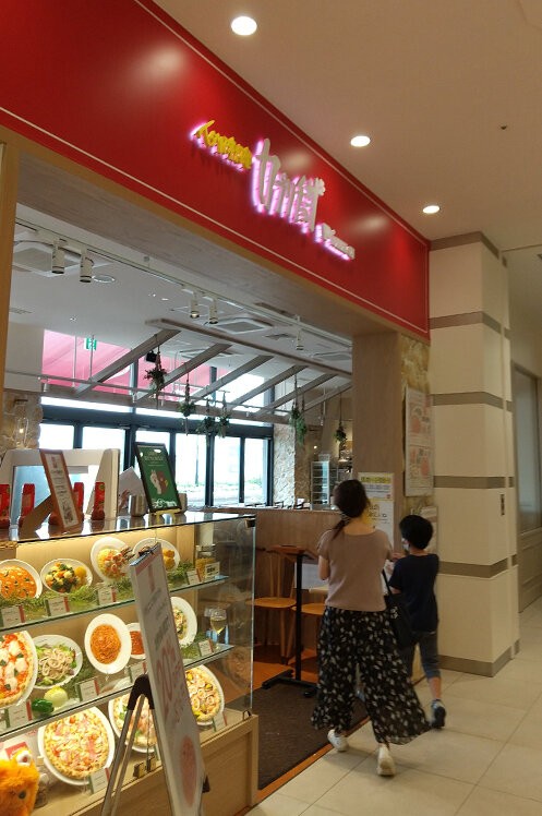 8 13カプリチョーザとドラえもん あしたも飲むねん 大阪