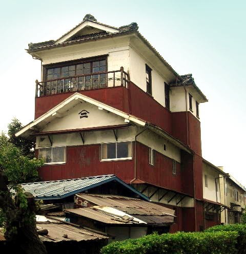 湖畔のお屋敷(岡谷市） : カフヱー花園