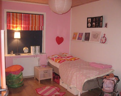 ピンクの壁の普通の女の子の部屋 可愛い部屋紹介ブログ