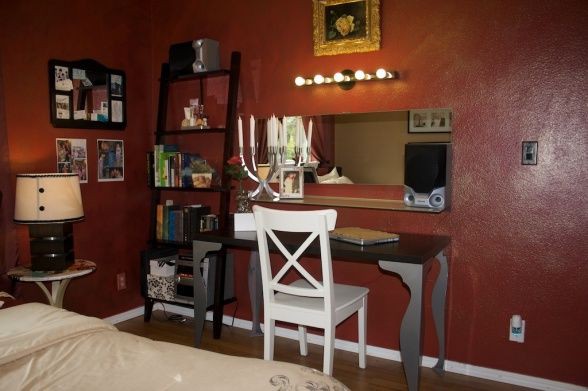 茶色の壁紙のアンティークな部屋 可愛い部屋紹介ブログ