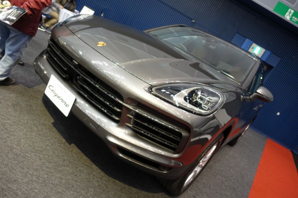 19徳島輸入車ショウ 走りも楽しめるsuv ポルシェ カイエンを見てみた 背伸びレクサスオーナー