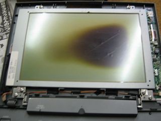 常時移動運用使用中のPC-98でも液晶パネルの偏向フィルム変質発生