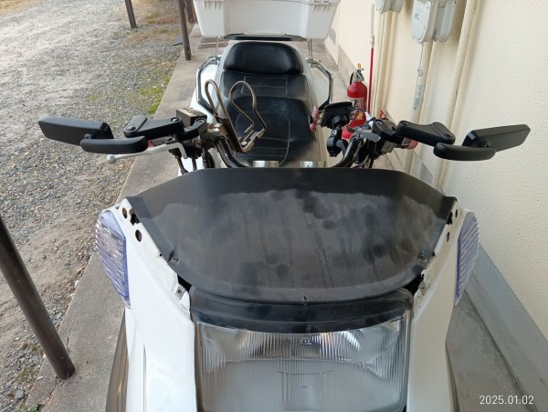 購入したフュージョンがスクリーンレスだったのでスクリーを取り付け