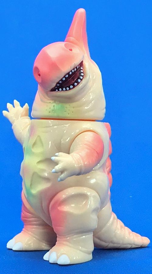 MAXTOY ナナシA ピンク蓄光　ソフビ アカネくんの怪獣工房シリーズ Amazon.co.jp: MAXTOY マックストイ アカネくんの怪獣工房
