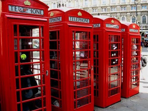 極めつけにユニークな世界の公衆電話10個 らばq
