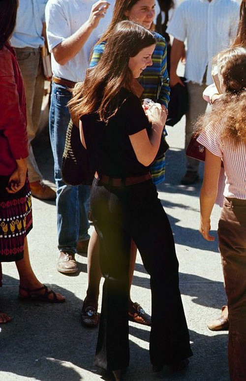 45年前のアメリカの女子高生は こんなファッションをしていた 1969年に撮影された学校風景いろいろ らばq