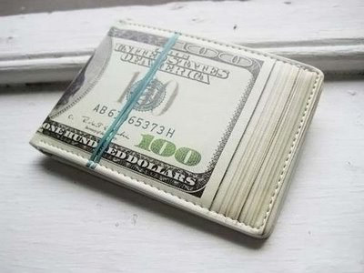 中身が無くてもお金をたくさん持ってるように見える財布 らばq