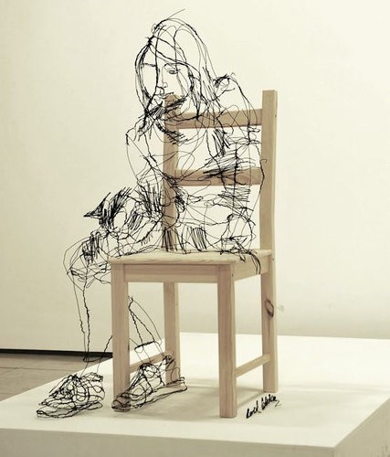 これが針金だって信じられる？スケッチ描きにしか見えないワイヤー