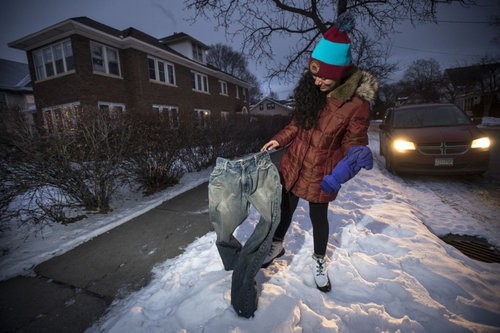 年ぶりの寒波に襲われるアメリカで 凍ったジーンズを立たせる 遊びが流行中 写真いろいろ らばq