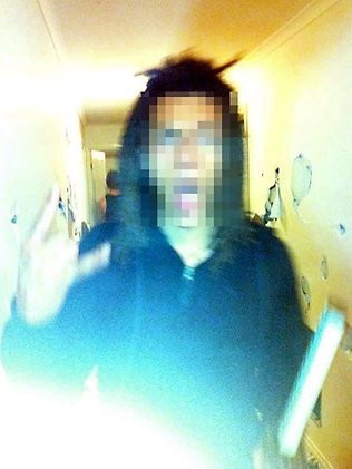 14歳少女 Facebookのみんな うちで誕生パーティやるから来てね 0人が押し寄せて暴徒化 家の被害総額470万円に らばq