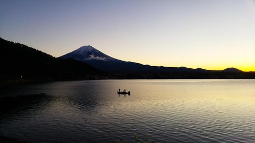 アメリカ人 日本に旅行して富士山を撮ってきたよ 感動した 海外の反応いろいろ らばq