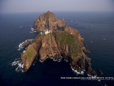 ありえない所に建っている絶海の孤島や魔境にある家いろいろ らばq