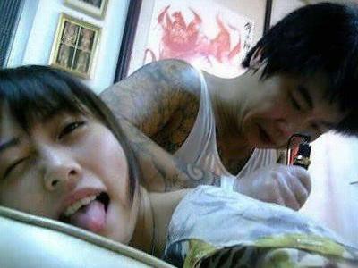 美少女の背中に彫ったタトゥーが微妙すぎる件 らばq