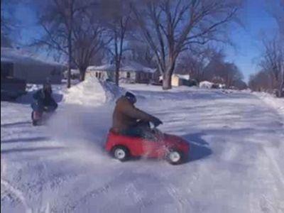 なんというドリフト おもちゃの車なのにマリオカート並の迫力でかっ飛ばす 動画 らばq