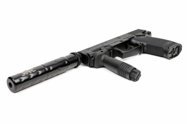 東京マルイのSOCOM Mk23に汎用サプレッサーと汎用レイルアダプターを