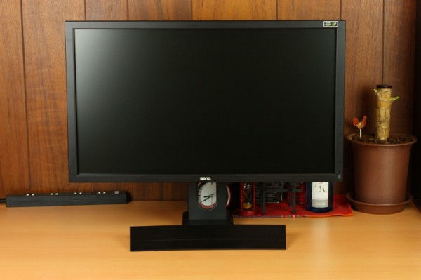 BenQ XL2420T レビュー 進化したPCゲーム向け120Hzモニター