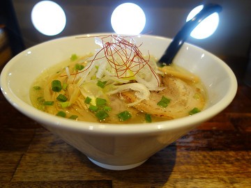 千葉市を代表する人気店 麺処 まるわ 作草部 千葉ラーメン 千葉ラーメンをイタ車でgo らんちば Powered By ライブドアブログ
