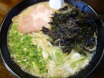 わさびとんこつラーメンは千葉を代表する個性派ラーメンです 麺屋masterpiece 一宮町 千葉ラーメン 千葉ラーメンをイタ車でgo らんちば Powered By ライブドアブログ