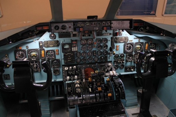 【希少】DC-9 計器板 コックピット 実装品 レジ番あり　航空 希少】DC-9 計器板 コックピット 実装品 レジ番あり 航空