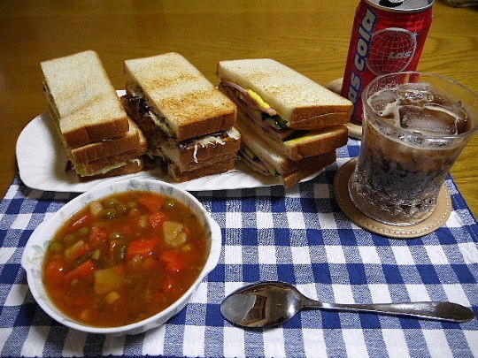 夕食 サンドイッチ 野菜トマトスープ The Last Sasurai 自炊ニストの食卓