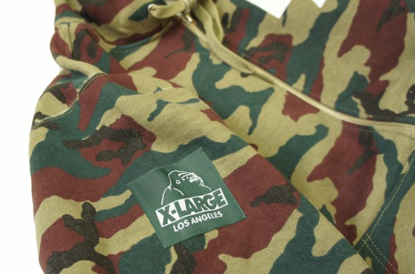 XLARGE』×『CHAMPION』 CAMO ZIP HOODIE : lay-z-boy CREW