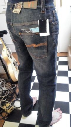 Nudie Jeans のthin Finn Dark Strikey 自由日記