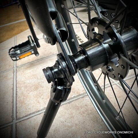 Titanium キックスタンド for BROMPTON A/C Line | LORO ONLINE