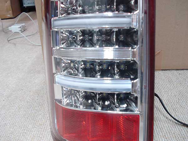 ヴァレンティ 200系ハイエース用ledテールランプ修理 つれづれなるままのled Factory店長ブログ
