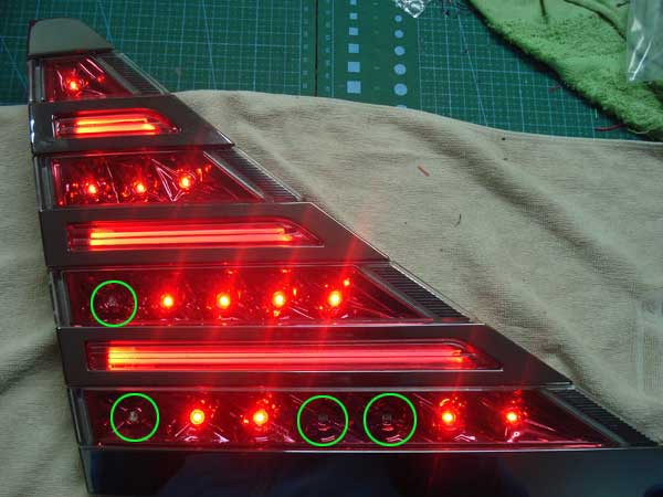 ヴァレンティ製系アルファード ヴェルファイア専用テールランプ修理 つれづれなるままのled Factory店長ブログ