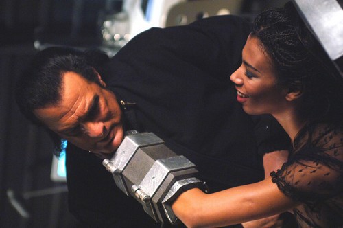 セガールvsアマゾネス軍団 沈黙の激突 06 Real Expendables セガールvsアマゾネス軍団 沈黙の激突 06 Real Expendables