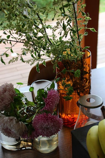 新品未使用　 イッタラ　フローラ　フラワーベース　ブルー　250㎜ 思わず感嘆の声があがったフラワーベース : scale