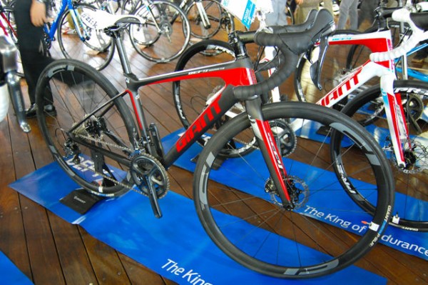 GIANT（ジャイアント） 2015モデル 展示会 - DEFY ADVANCED