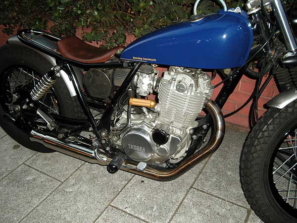 SR400キックペダル　アントライオン ant lion antlion アントライオン ビレットキックペダル カラー